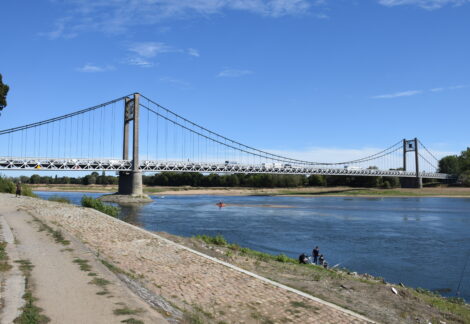 bords de Loire avec le pont